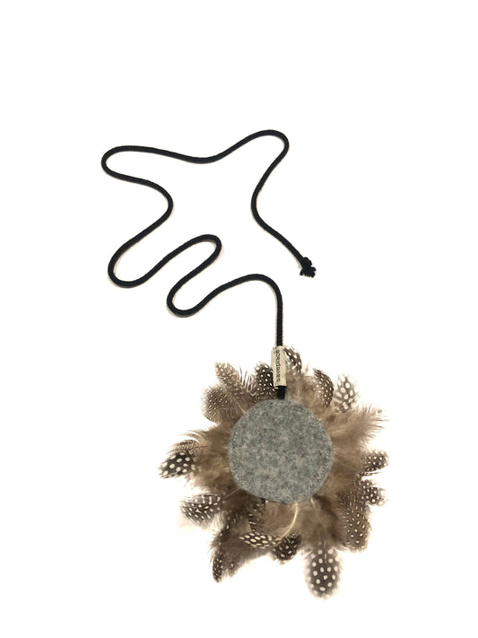 Saveplace® cat toy made of gray wool